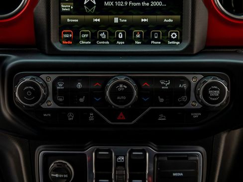 Used 2023 Jeep Gladiator Rubicon w/ LED Lighting Group image 25