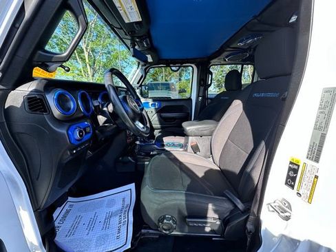 Used 2023 Jeep Wrangler Unlimited Rubicon 4xe w/ Cold Weather Group AWD/4WD image 24