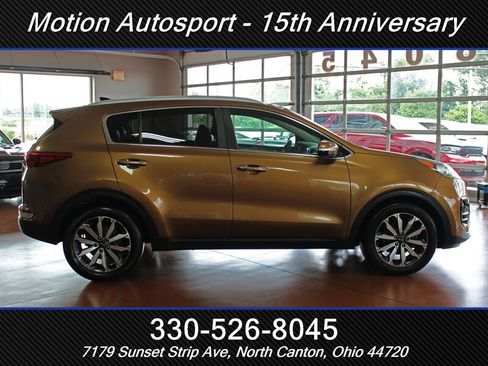 Used 2017 Kia Sportage EX w/ EX Technology Package FWD image 12