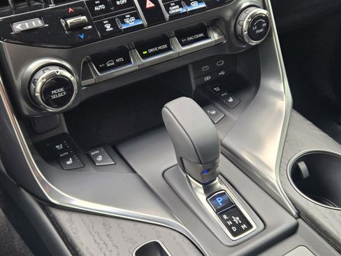 New 2026 Lexus LX 700h Luxury AWD/4WD image 11