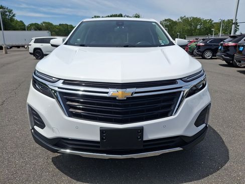 Used 2023 Chevrolet Equinox LT AWD/4WD image 2