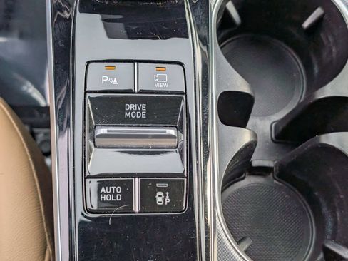 Used 2021 Hyundai Sonata Limited w/ Preferred Accessory Package image 25