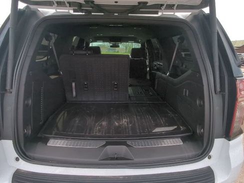 Used 2023 Chevrolet Suburban RST image 12