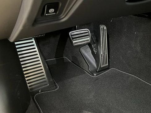 New 2025 Chevrolet Corvette Stingray Preferred Cpe w/ Z51 Performance Package image 24