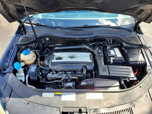 Used 2013 Volkswagen CC Sport image 20