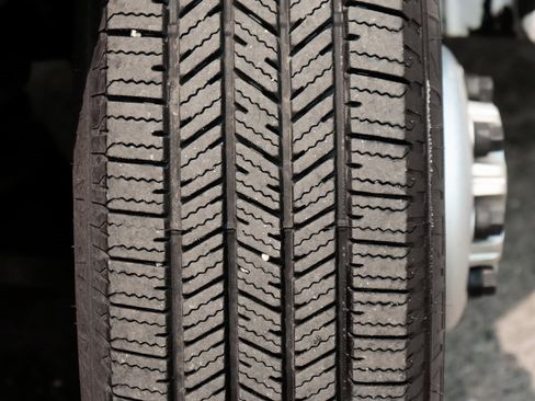 Used 2015 Chevrolet Express 4500 image 44