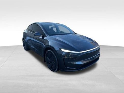 Used 2026 Tesla Model Y Long Range image 29