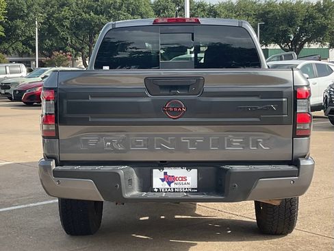 Used 2026 Nissan Frontier PRO-4X AWD/4WD image 5
