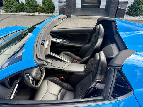 Used 2023 Chevrolet Corvette Stingray Convertible w/ Z51 Performance Package image 14