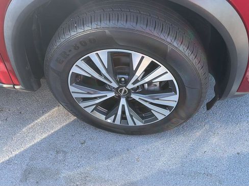 Used 2023 Nissan Rogue SV AWD/4WD image 7