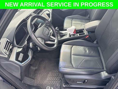 Used 2021 Audi Q3 2.0T Premium w/ Convenience Package image 2