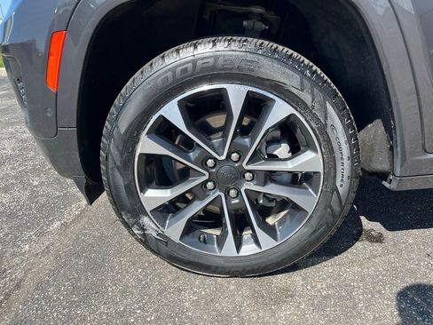 Used 2021 Jeep Grand Cherokee L Overland w/ Luxury Tech Group IV AWD/4WD image 40