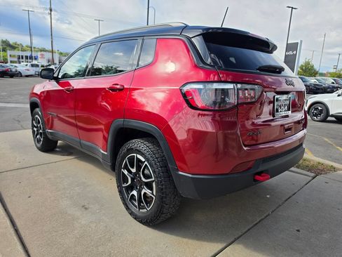 Used 2025 Jeep Compass Trailhawk AWD/4WD image 7