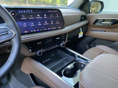 New 2026 Chevrolet Tahoe High Country AWD/4WD image 26