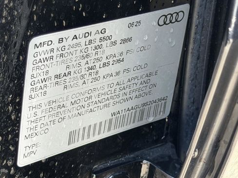 Used 2025 Audi Q5 Premium w/ Convenience Package image 24