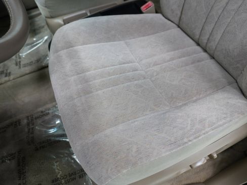 Used 1998 Toyota Sienna XLE image 11