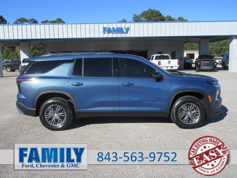 New 2026 Chevrolet Traverse LT w/ Driver Confidence Package image 1