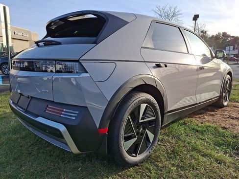 New 2026 Hyundai Ioniq 5 SEL image 4