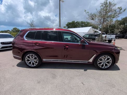 Used 2026 BMW X7 xDrive40i AWD/4WD image 4