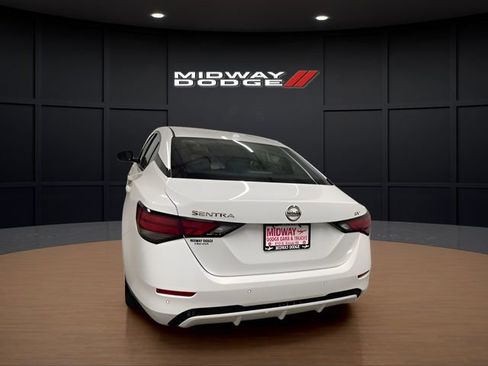 Used 2021 Nissan Sentra SV image 8