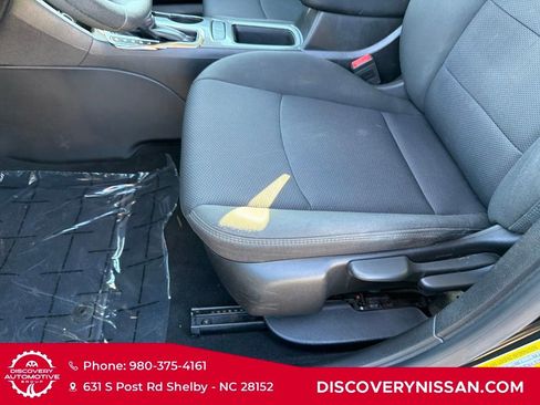 Used 2017 Chevrolet Cruze LT image 14