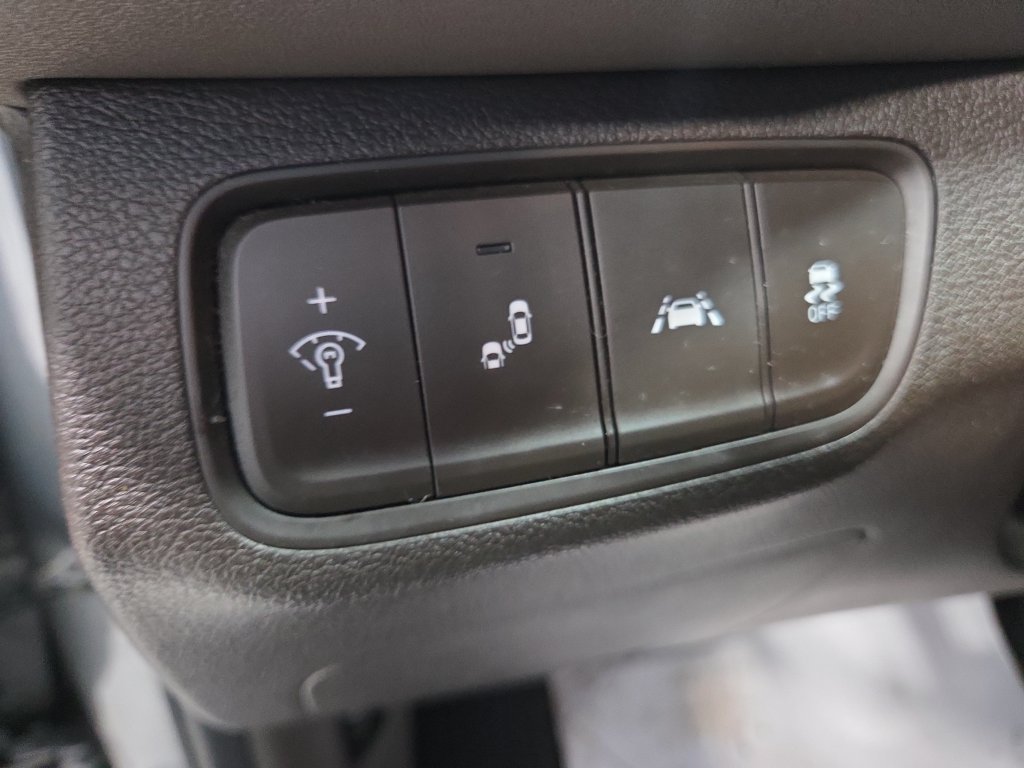 Used 2020 Hyundai Santa Fe SEL w/ Cargo Package FWD image 30