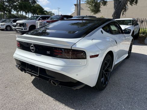 Used 2024 Nissan Z Performance w/ Floor Mat Package RWD image 7