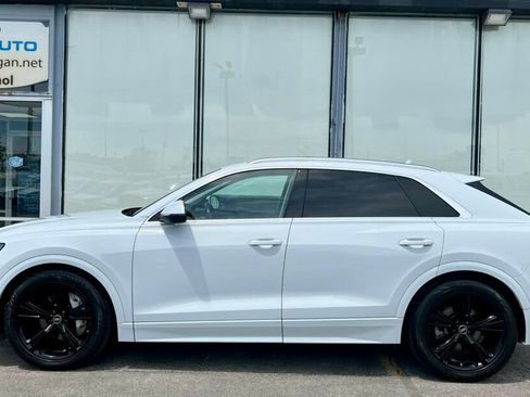 Used 2022 Audi Q8 Prestige w/ Prestige Package AWD/4WD image 2