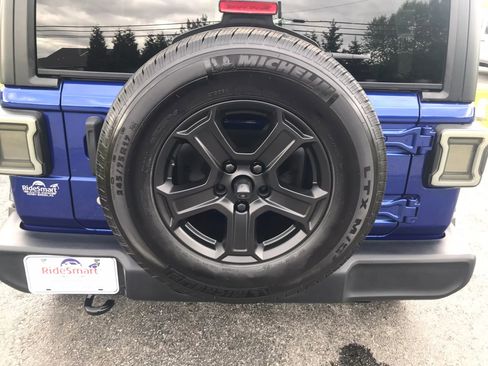 Used 2018 Jeep Wrangler Unlimited Sport S AWD/4WD image 41