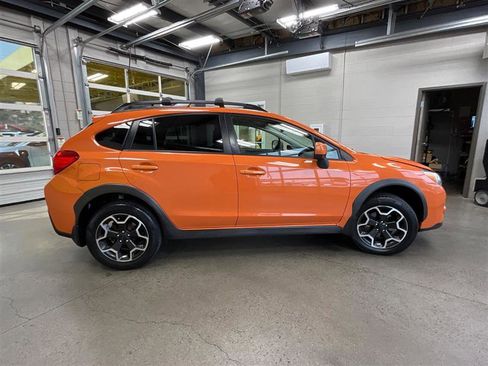 Used 2014 Subaru Crosstrek 2.0i Limited w/ Popular Package #2 image 6