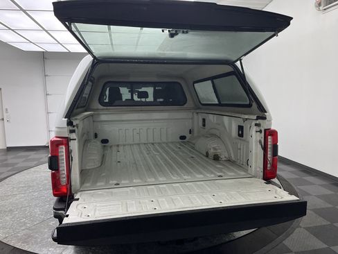 Used 2023 Ford F350 Lariat w/ Chrome Package image 30