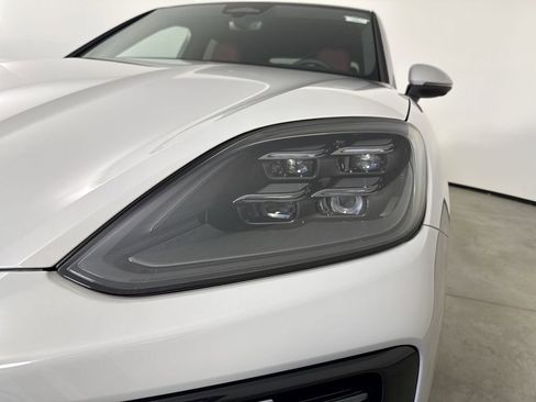 New 2026 Porsche Cayenne Coupe AWD/4WD image 11
