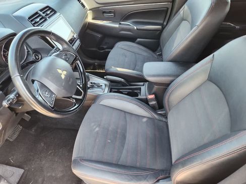 Used 2022 Mitsubishi Outlander Sport SE FWD image 11