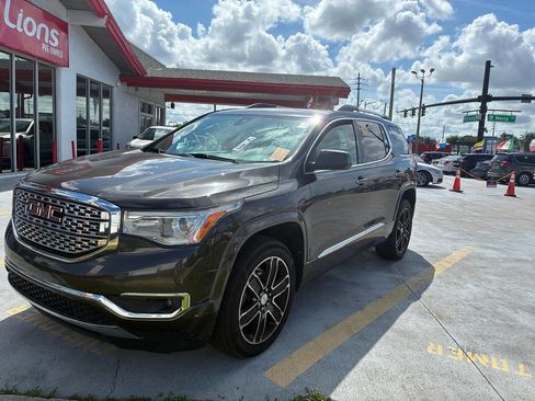 Used 2019 GMC Acadia Denali FWD image 8