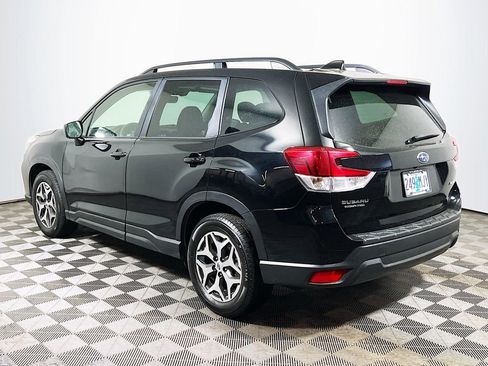 Used 2020 Subaru Forester Premium AWD/4WD image 5