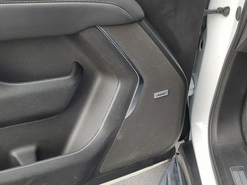 Used 2024 Chevrolet Suburban LT image 15