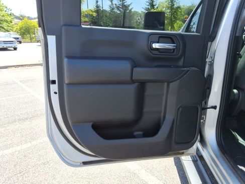 Certified 2022 Chevrolet Silverado 2500 Custom w/ Infotainment Package AWD/4WD image 17