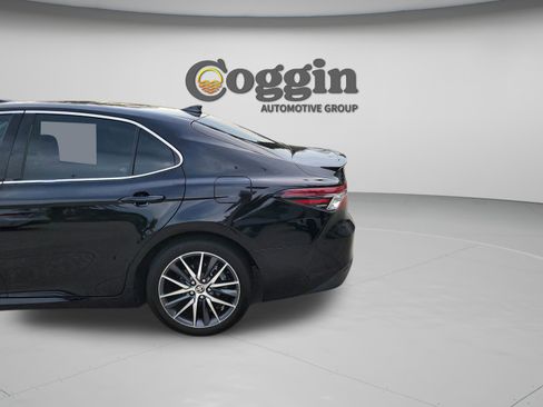Used 2024 Toyota Camry XLE FWD image 31