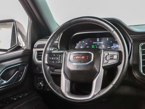 Used 2024 GMC Yukon SLT w/ SLT Premium Package AWD/4WD image 13