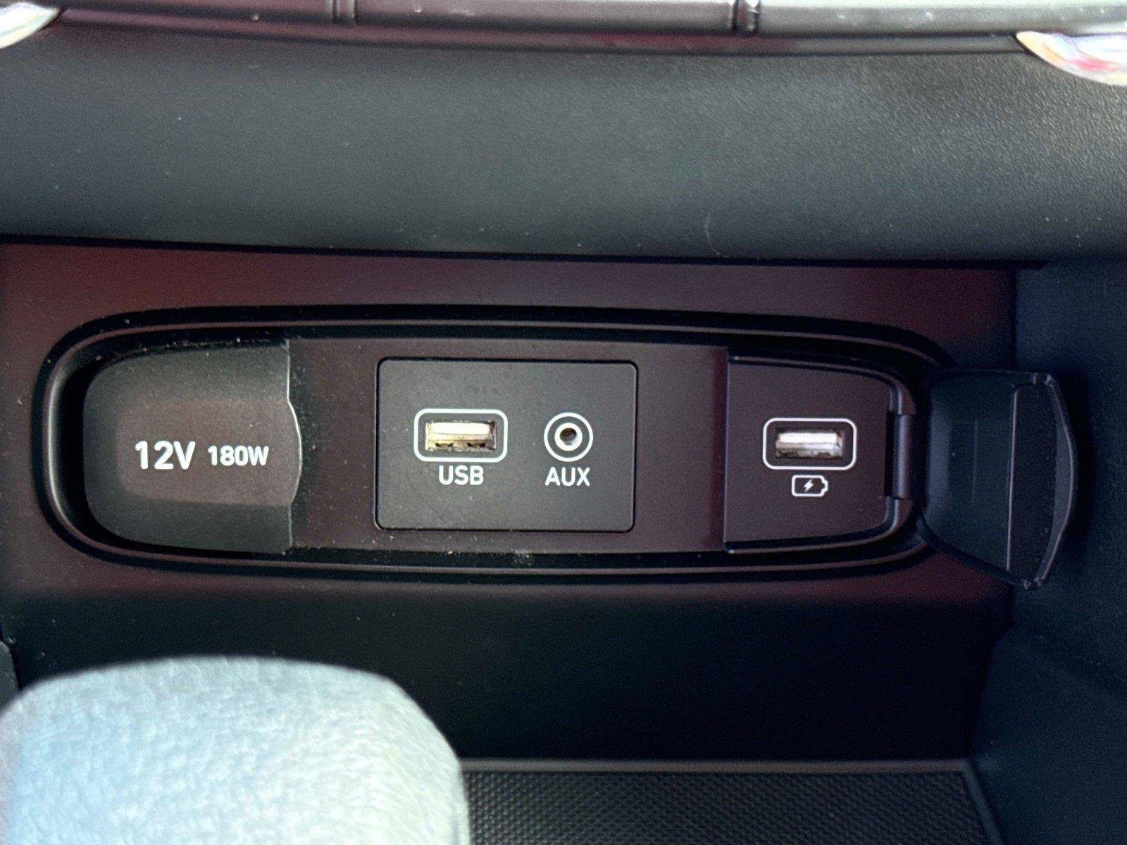 Used 2019 Hyundai Santa Fe SE FWD image 24