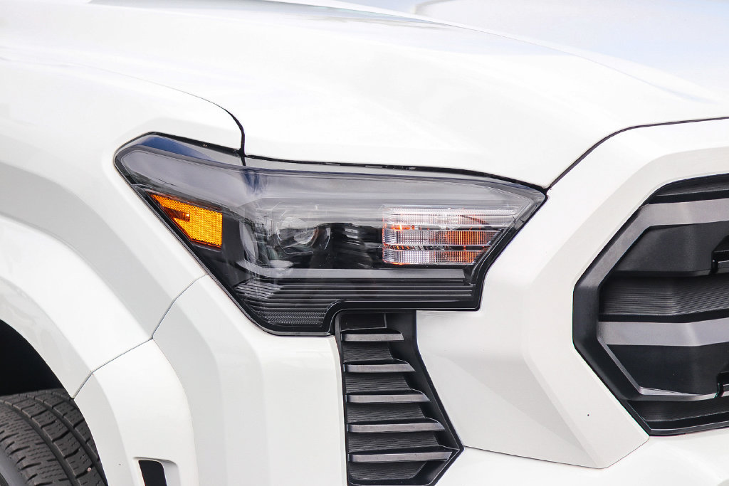 Used 2025 Toyota Tacoma SR5 RWD image 10