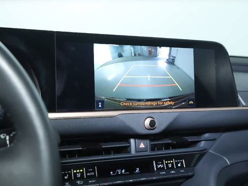 Certified 2025 Toyota Crown Signia AWD/4WD image 28