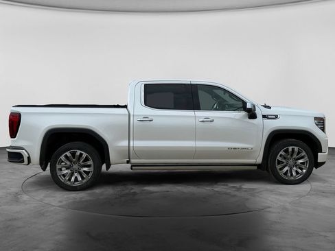 Used 2025 GMC Sierra 1500 Denali w/ Denali Reserve Package AWD/4WD image 11