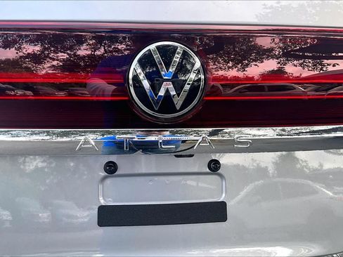 New 2026 Volkswagen Atlas SE FWD image 15