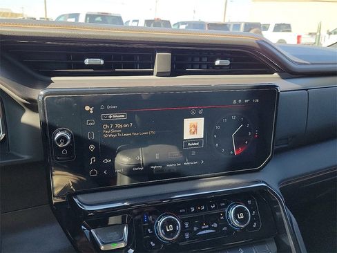 Used 2024 GMC Sierra 1500 AT4 w/ Technology Package image 21