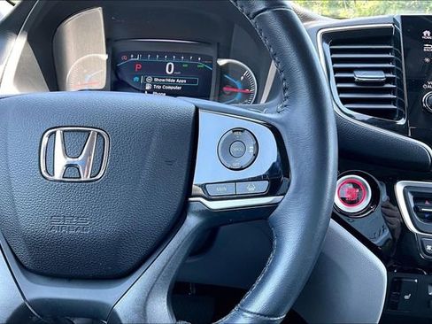 Used 2022 Honda Pilot Touring image 12