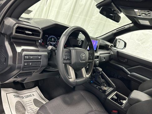 Used 2025 Toyota 4Runner SR5 image 16