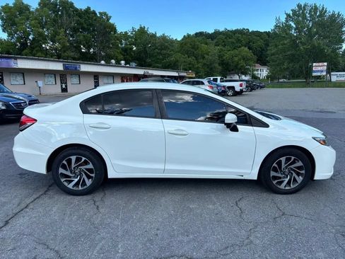 Used 2015 Honda Civic SE image 9