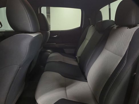 Used 2022 Toyota Tacoma TRD Sport image 20
