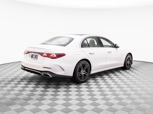 Used 2024 Mercedes-Benz E 350 4MATIC Sedan image 5